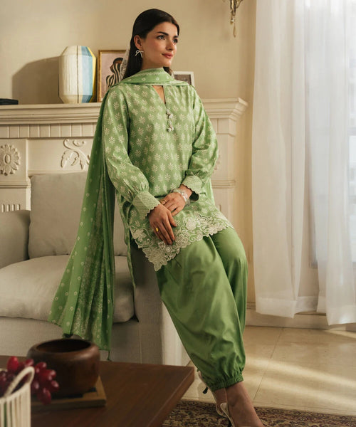 3 Piece - Embroidered Lawn Suit