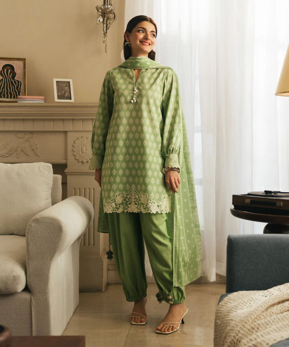 3 Piece - Embroidered Lawn Suit